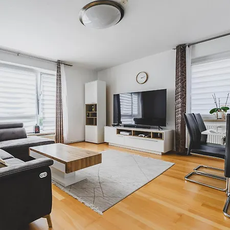 Laatzen 1-3 Bedroom Apartments, 15-20 Min Walk To Exhibition, Free Wifi * Hanovre