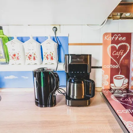 Appartement Laatzen 1-3 Bedroom Apartments, 15-20 Min Walk To Exhibition, Free Wifi *