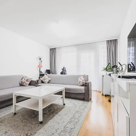 Laatzen 1-3 Bedroom Apartments, 15-20 Min Walk To Exhibition, Free Wifi Appartement Hanovre
