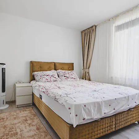 Laatzen 1-3 Bedroom Apartments, 15-20 Min Walk To Exhibition, Free Wifi