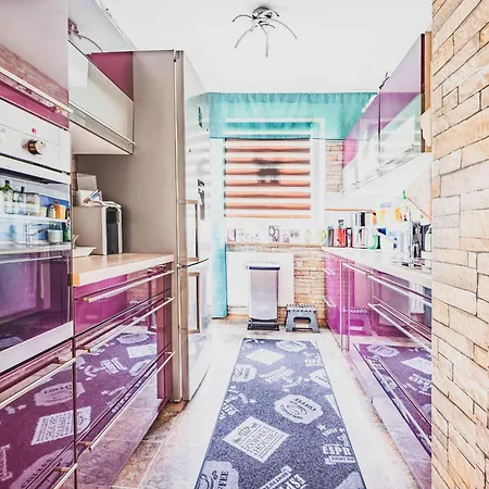 Laatzen 1-3 Bedroom Apartments, 15-20 Min Walk To Exhibition, Free Wifi 아파트 하노버