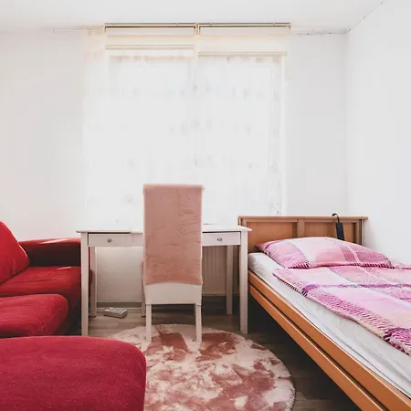 Laatzen 1-3 Bedroom Apartments, 15-20 Min Walk To Exhibition, Free Wifi * 하노버
