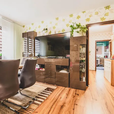 Appartement Laatzen 1-3 Bedroom Apartments, 15-20 Min Walk To Exhibition, Free Wifi Hanovre