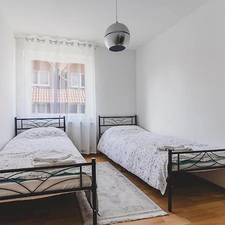 아파트 Laatzen 1-3 Bedroom Apartments, 15-20 Min Walk To Exhibition, Free Wifi *