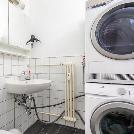 Laatzen 1-3 Bedroom Apartments, 15-20 Min Walk To Exhibition, Free Wifi Appartement Hanovre