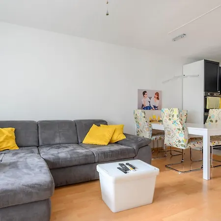 Laatzen 1-3 Bedroom Apartments, 15-20 Min Walk To Exhibition, Free Wifi * Hanovre