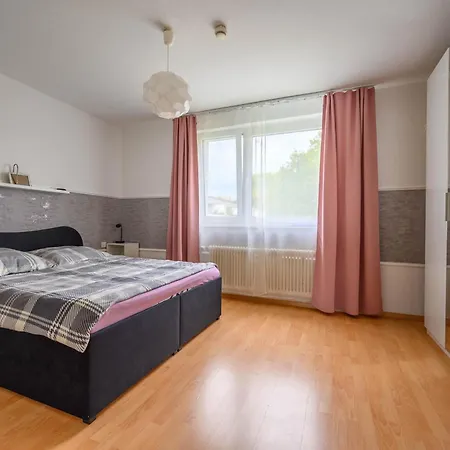 Laatzen 1-3 Bedroom Apartments, 15-20 Min Walk To Exhibition, Free Wifi Appartement Hanovre