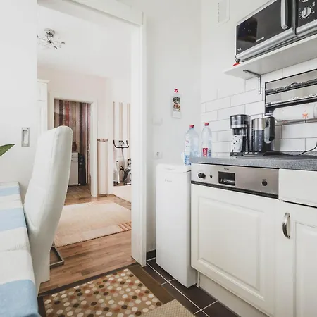 아파트 Laatzen 1-3 Bedroom Apartments, 15-20 Min Walk To Exhibition, Free Wifi *