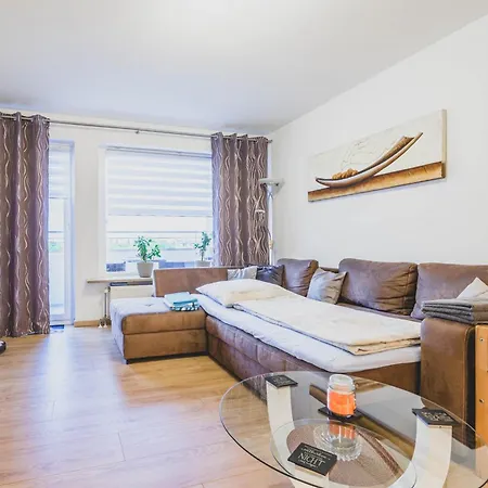 Laatzen 1-3 Bedroom Apartments, 15-20 Min Walk To Exhibition, Free Wifi * 하노버