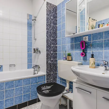 Laatzen 1-3 Bedroom Apartments, 15-20 Min Walk To Exhibition, Free Wifi Appartement Hanovre