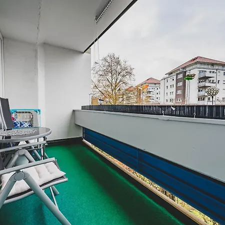 Laatzen 1-3 Bedroom Apartments, 15-20 Min Walk To Exhibition, Free Wifi Hanovre