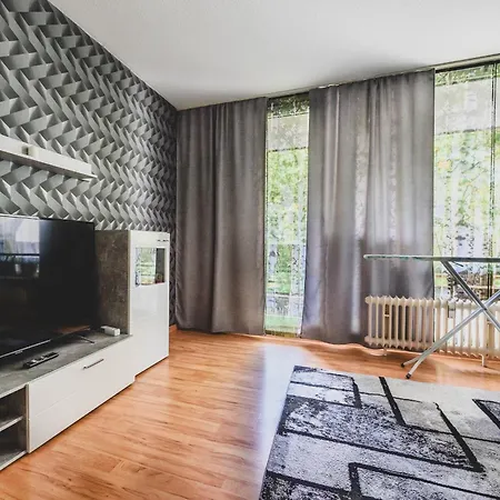 Appartement Laatzen 1-3 Bedroom Apartments, 15-20 Min Walk To Exhibition, Free Wifi Hanovre