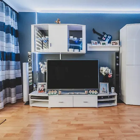 Appartement Laatzen 1-3 Bedroom Apartments, 15-20 Min Walk To Exhibition, Free Wifi *