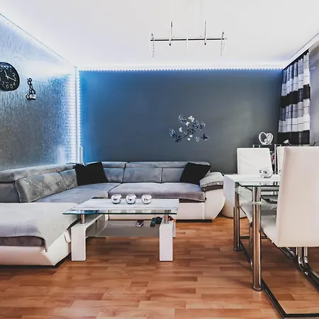 Laatzen 1-3 Bedroom Apartments, 15-20 Min Walk To Exhibition, Free Wifi Hanovre
